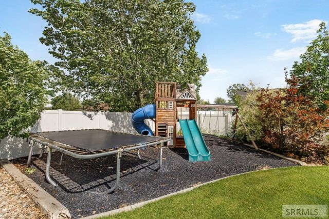 3678 E Clearfield Lane, Ammon, ID 83406