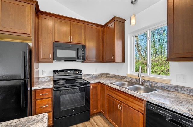 819-823 Thompson Drive, Oregon, WI 53575