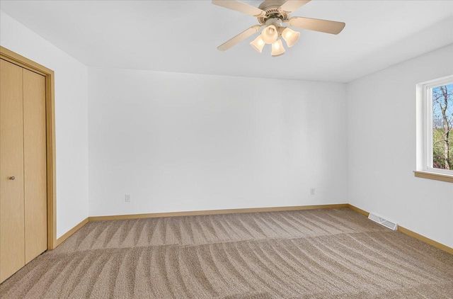 819-823 Thompson Drive, Oregon, WI 53575
