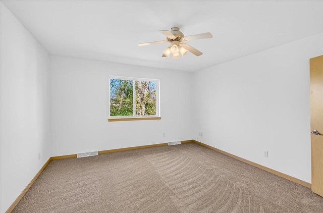 819-823 Thompson Drive, Oregon, WI 53575