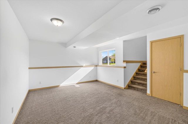 819-823 Thompson Drive, Oregon, WI 53575