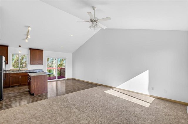 819-823 Thompson Drive, Oregon, WI 53575