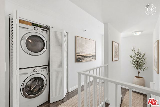 345 W Acacia Avenue 16, Glendale, CA 91204