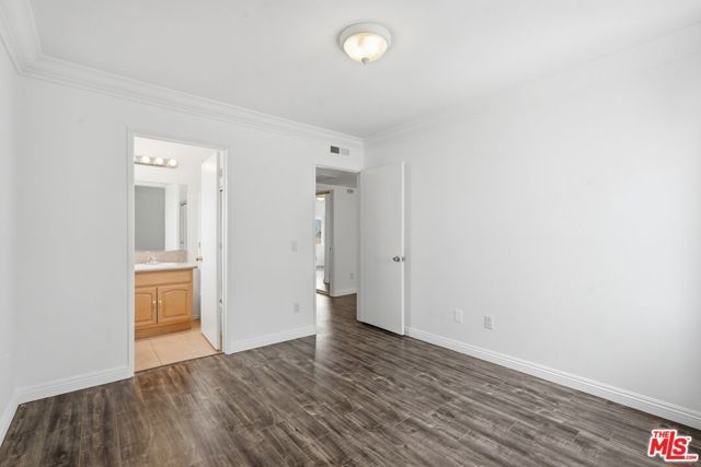 345 W Acacia Avenue 16, Glendale, CA 91204
