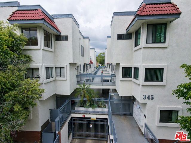 345 W Acacia Avenue 16, Glendale, CA 91204