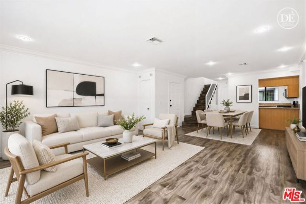 345 W Acacia Avenue 16, Glendale, CA 91204