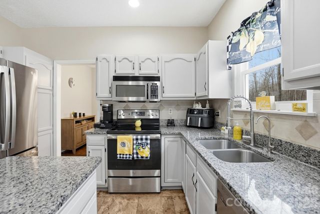 7344 Maitland Lane, Charlotte, NC 28215