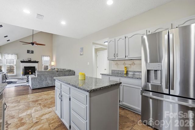 7344 Maitland Lane, Charlotte, NC 28215