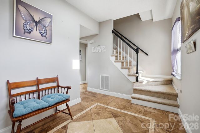 7344 Maitland Lane, Charlotte, NC 28215