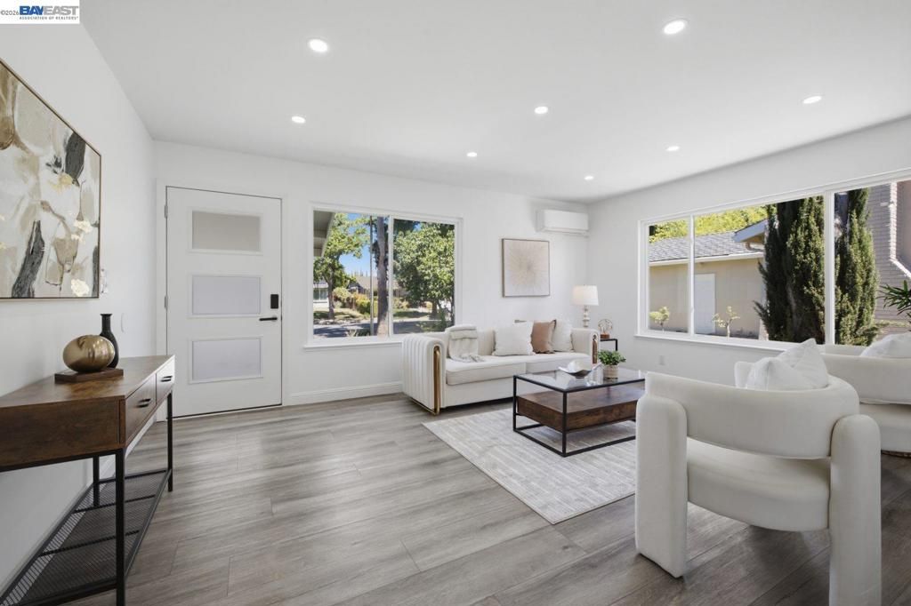Image 10 of property listing at 236 Arbor Valley Dr, San Jose, CA 95119