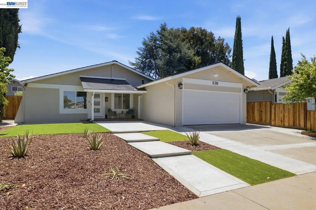 Image 3 of property listing at 236 Arbor Valley Dr, San Jose, CA 95119