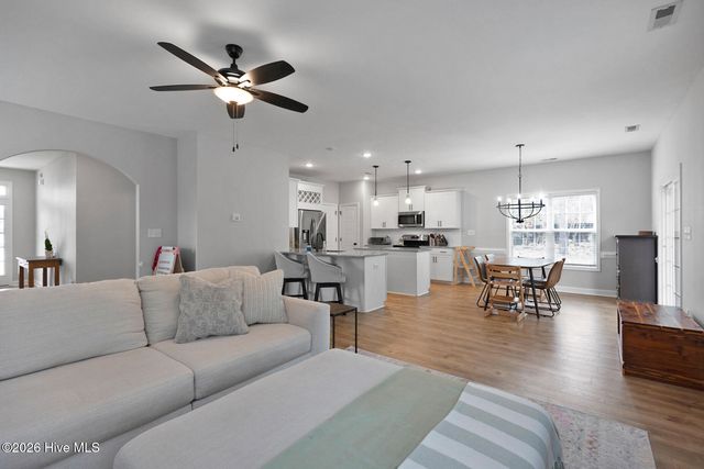 1730 Veranda Court, Aberdeen, NC 28315