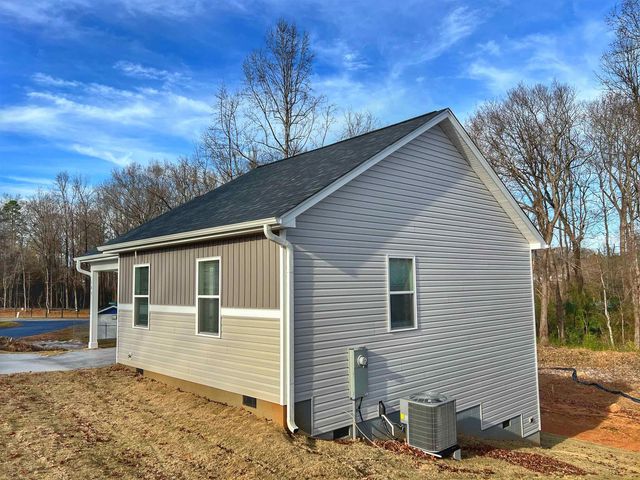 103 Everest Drive, Inman, SC 29349