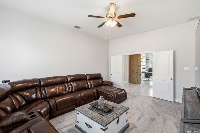 3204 MORLANGA ST, New Braunfels, TX 78130