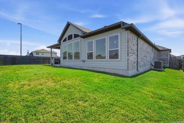3204 MORLANGA ST, New Braunfels, TX 78130