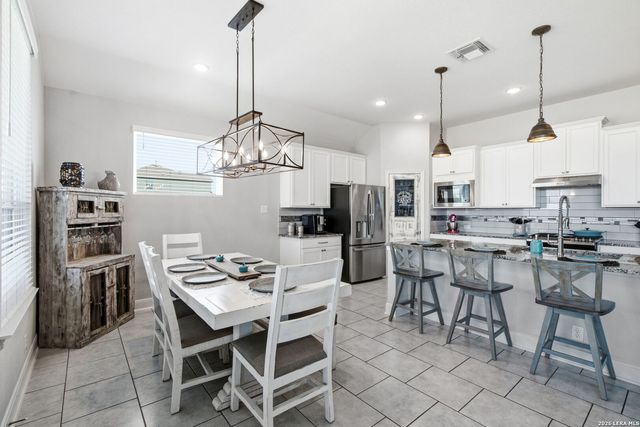 3204 MORLANGA ST, New Braunfels, TX 78130