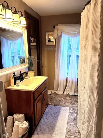 1022 E 600 S, Franklin, IN 46131