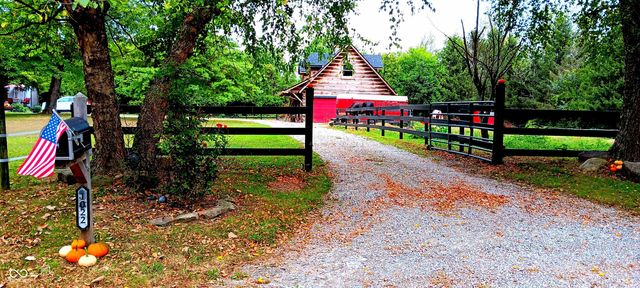 1022 E 600 S, Franklin, IN 46131