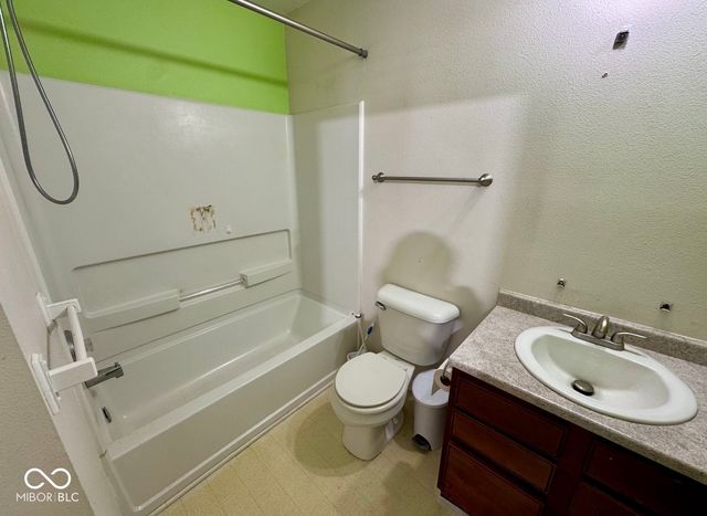 1968 Branchside Court, Greenfield, IN 46140