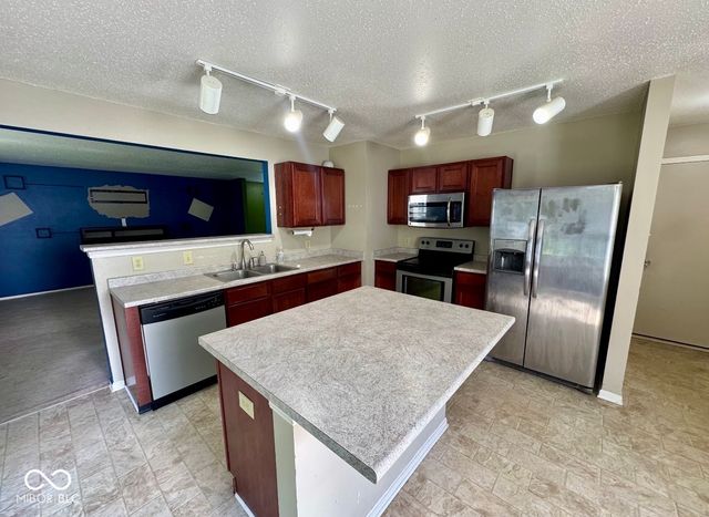 1968 Branchside Court, Greenfield, IN 46140