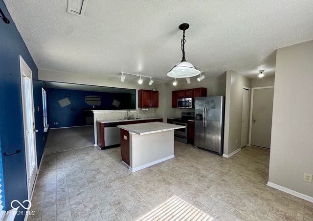 1968 Branchside Court, Greenfield, IN 46140