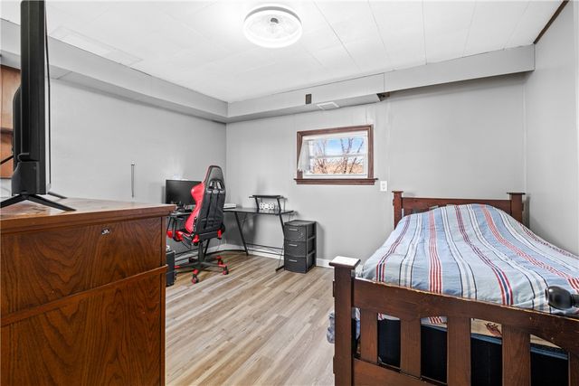 6 W Market St, Burgettstown Boro, PA 15021