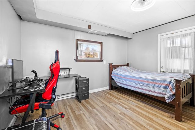 6 W Market St, Burgettstown Boro, PA 15021