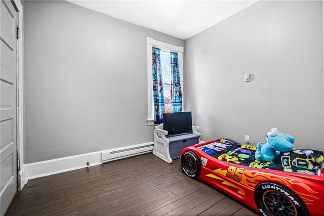 6 W Market St, Burgettstown Boro, PA 15021