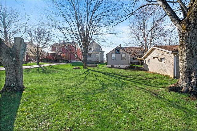 6 W Market St, Burgettstown Boro, PA 15021