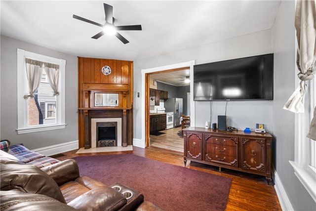 6 W Market St, Burgettstown Boro, PA 15021