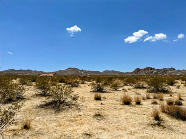 5 Sunfair, Joshua Tree, CA 92252