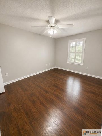 36 Fisher Drive 2724, Franklin, NJ 08823