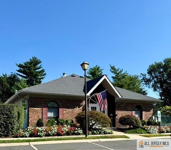 36 Fisher Drive 2724, Franklin, NJ 08823