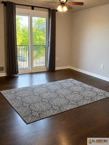 36 Fisher Drive 2724, Franklin, NJ 08823