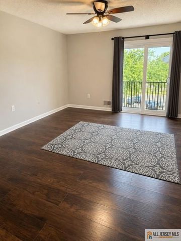 36 Fisher Drive 2724, Franklin, NJ 08823