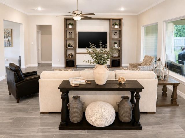 202 Creekside Lane, Lake Jackson, TX 77566