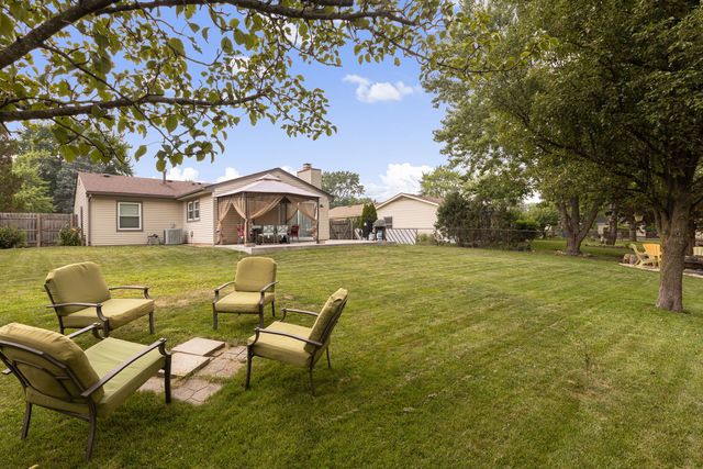 113 David Drive, Streamwood, IL 60107