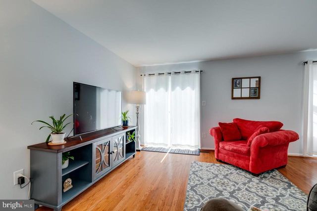 9013 KERRYDALE CT, Springfield, VA 22152