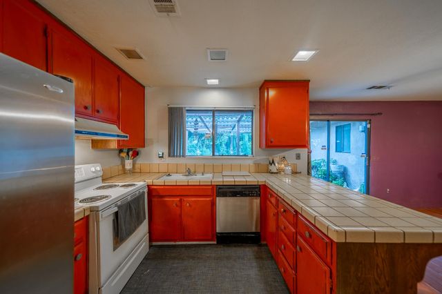 2721 Clear Creek Ct, Stockton, CA 95207