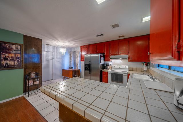 2721 Clear Creek Ct, Stockton, CA 95207