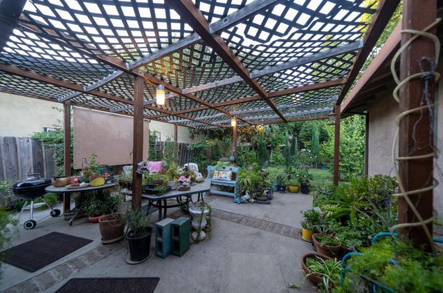 2721 Clear Creek Ct, Stockton, CA 95207