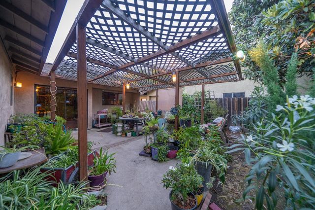 2721 Clear Creek Ct, Stockton, CA 95207