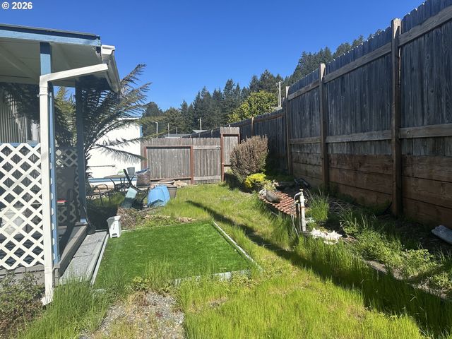 15765 HIGHWAY 101S 14, Brookings, OR 97415