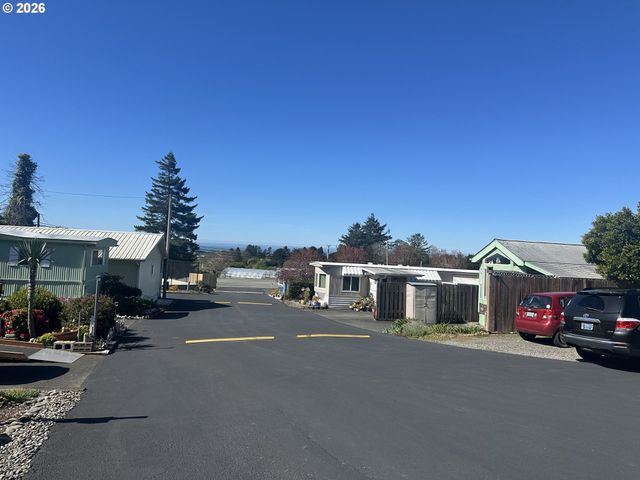 15765 HIGHWAY 101S 14, Brookings, OR 97415