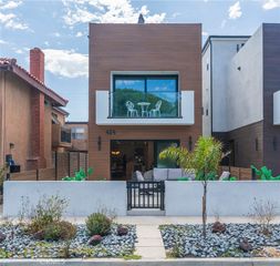 424 20th, Huntington Beach, CA 92648
