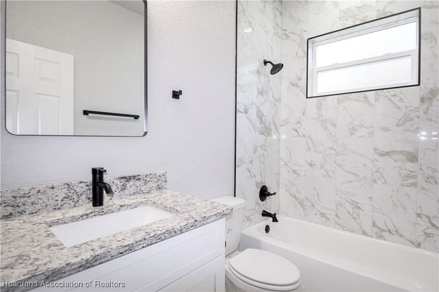 769 Memorial Drive, Sebring, FL 33870