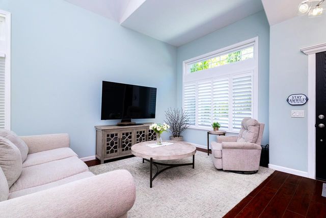 1055 Fox Run Ct, Auburn, CA 95603