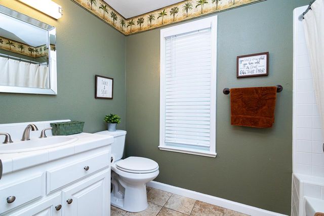 1055 Fox Run Ct, Auburn, CA 95603