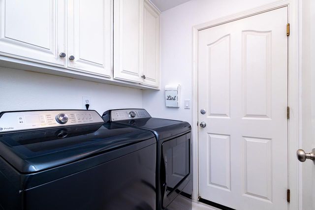 1055 Fox Run Ct, Auburn, CA 95603