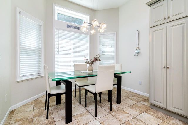 1055 Fox Run Ct, Auburn, CA 95603